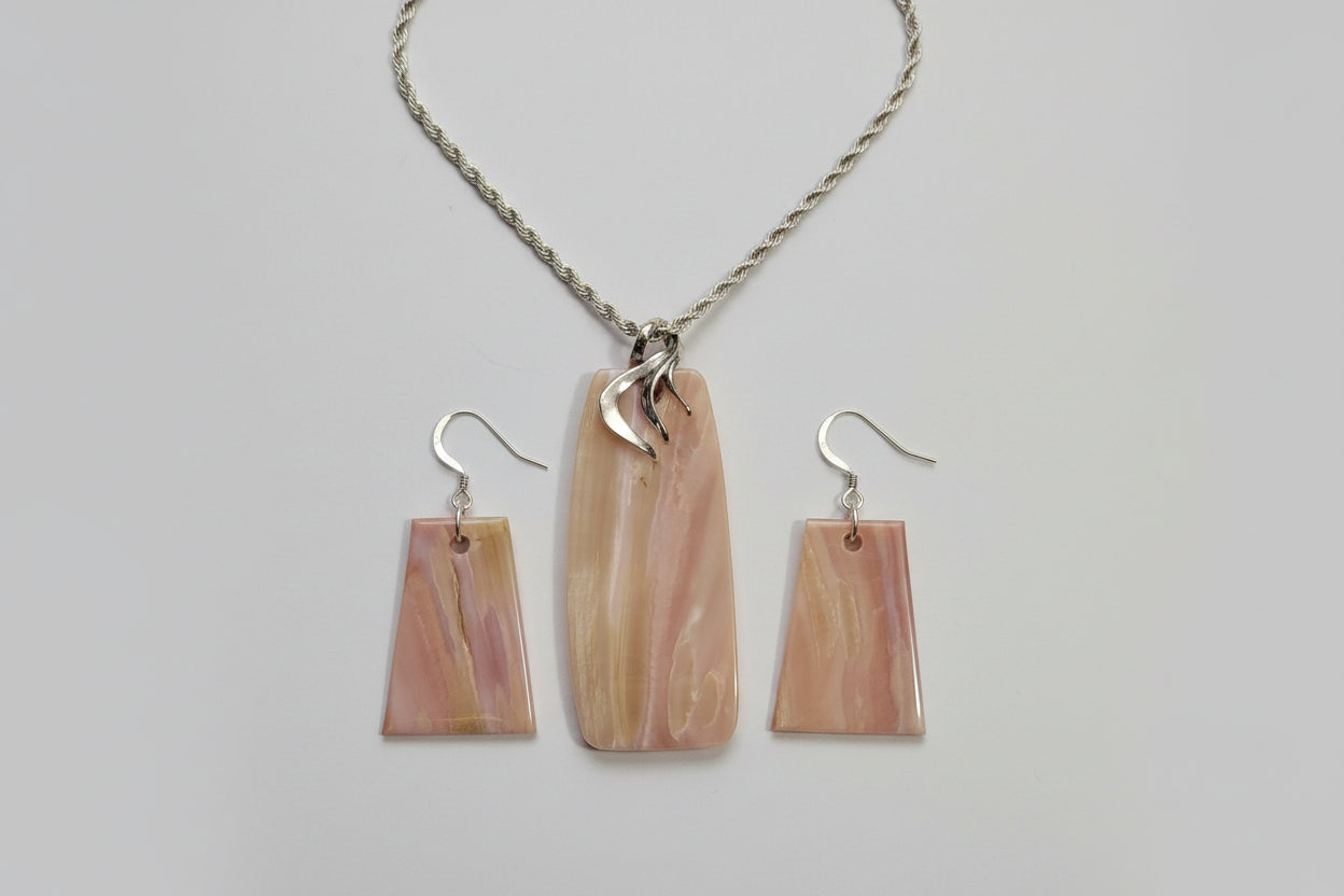 Mother of Pearl Jewelry Set