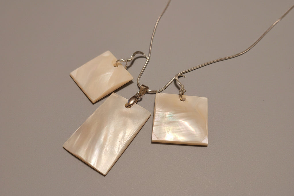 Mother of Pearl Jewelry Set